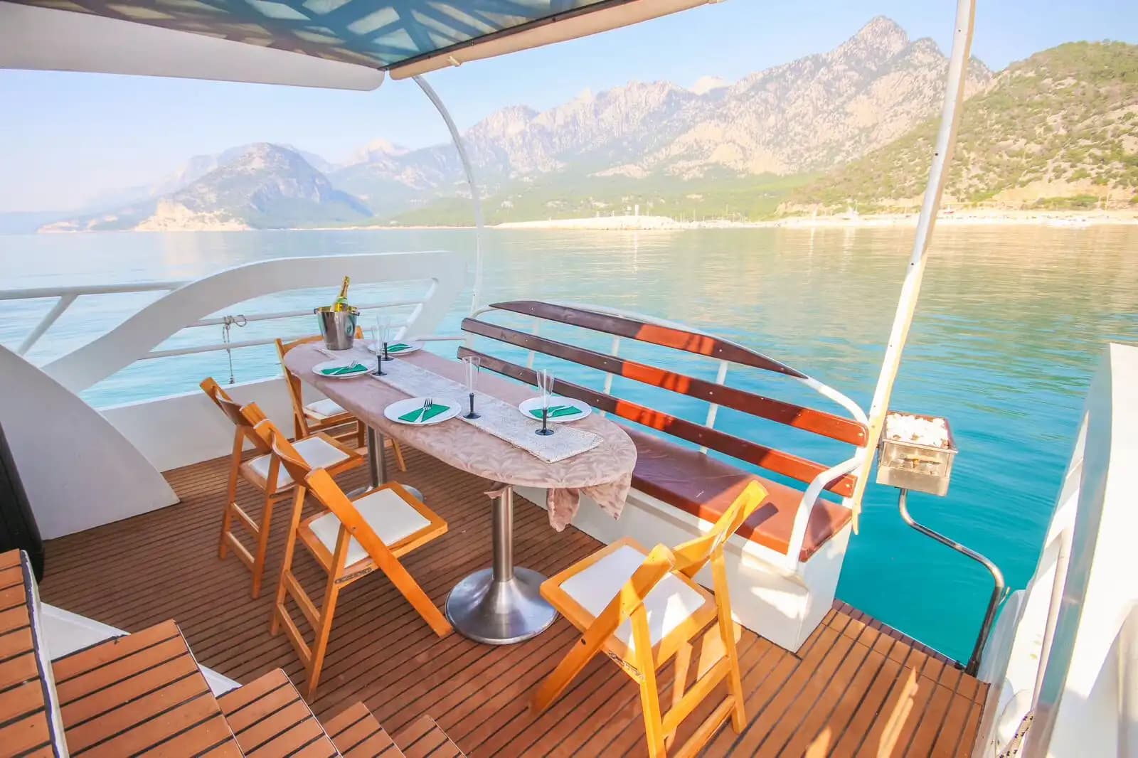 Antalya: 10 Pers. Yacht, türkise Buchten, Sparpreis 10