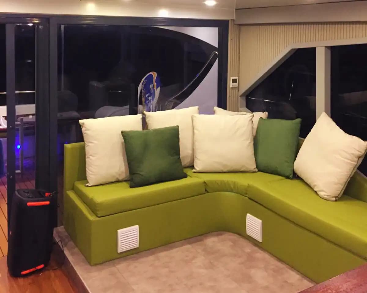 19-Meter Custom-Built Motor Yacht for Daily or Hourly Charter in Antalya 18