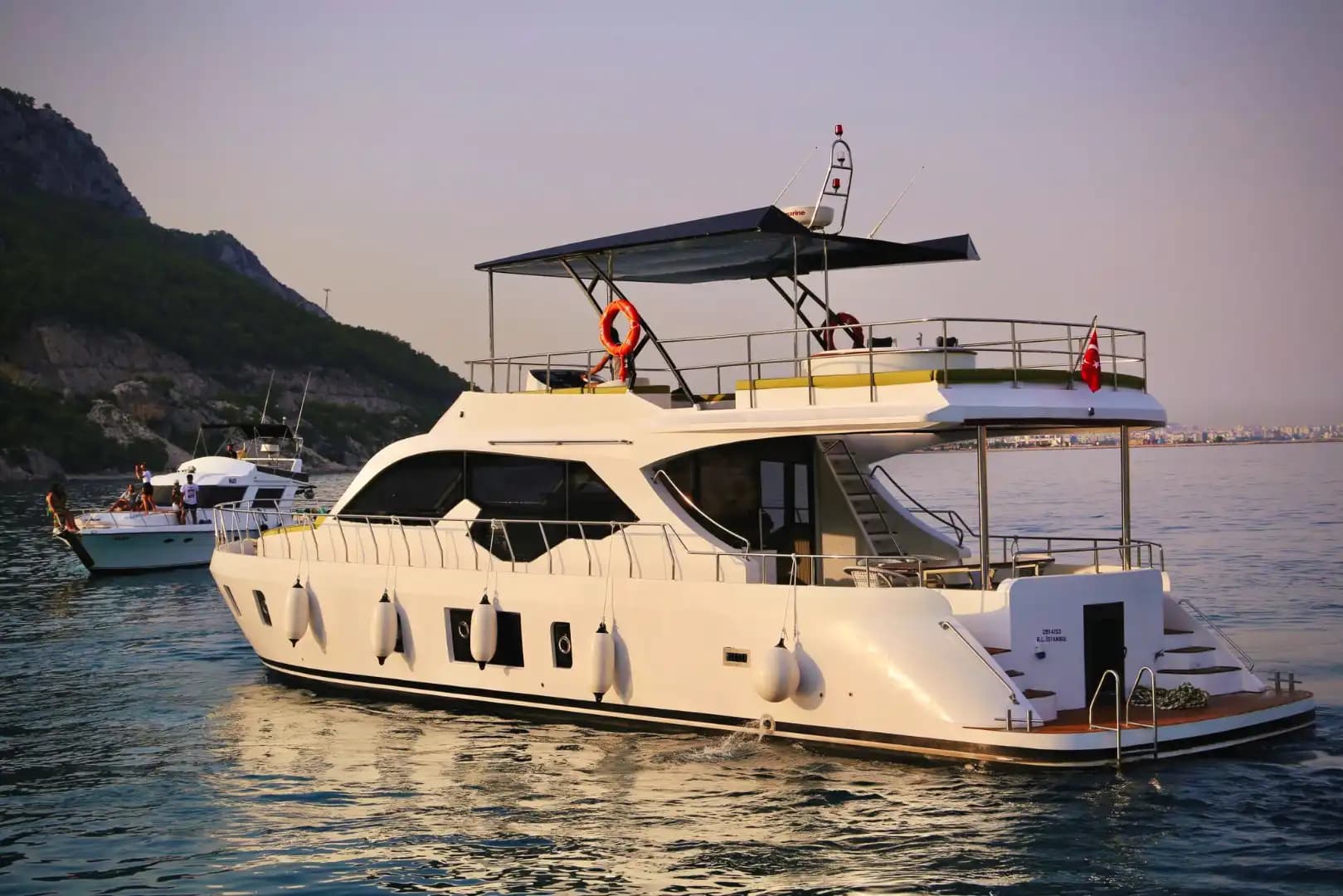 19-Meter Custom-Built Motor Yacht for Daily or Hourly Charter in Antalya 3