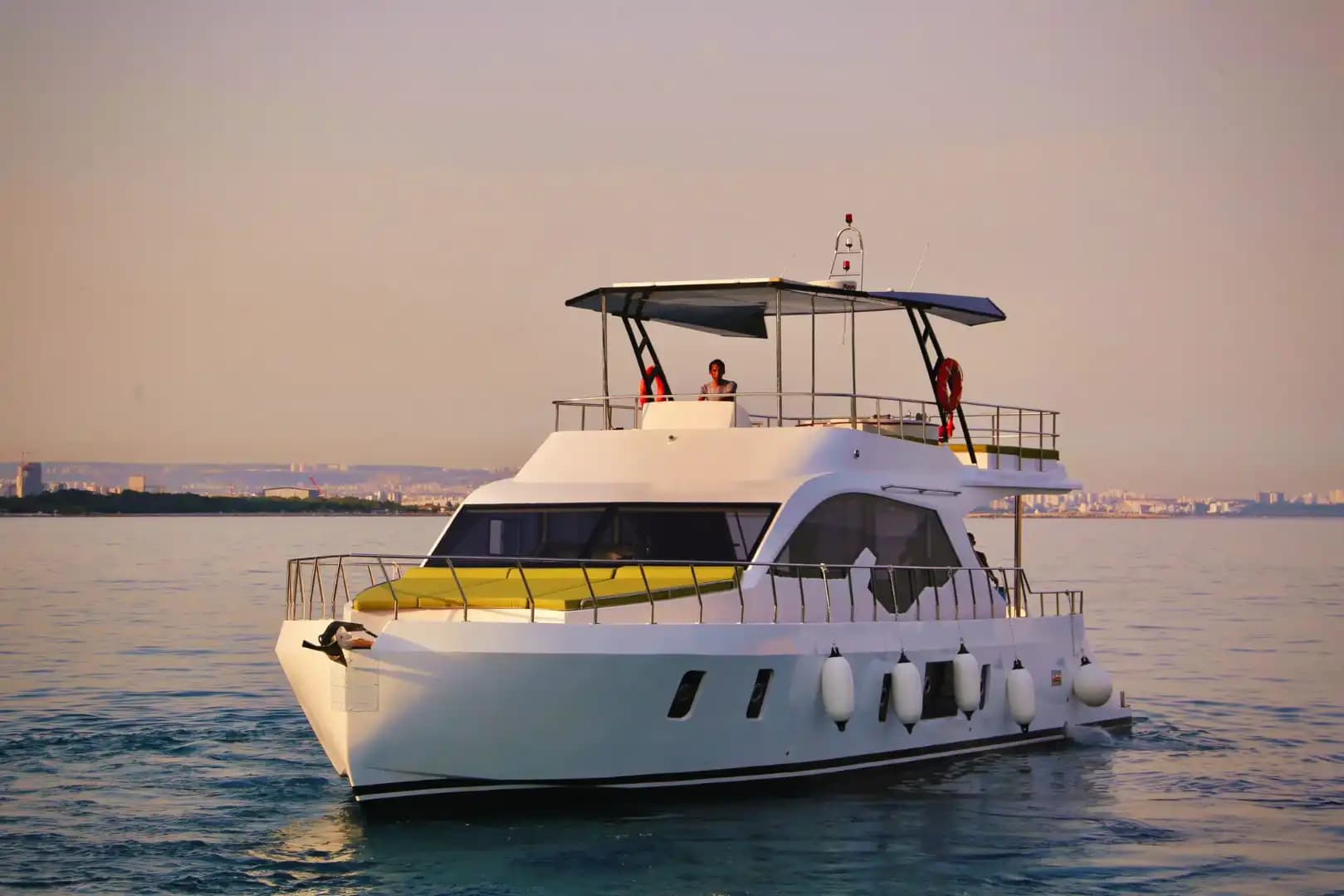 19-Meter Custom-Built Motor Yacht for Daily or Hourly Charter in Antalya - Party on the Boat