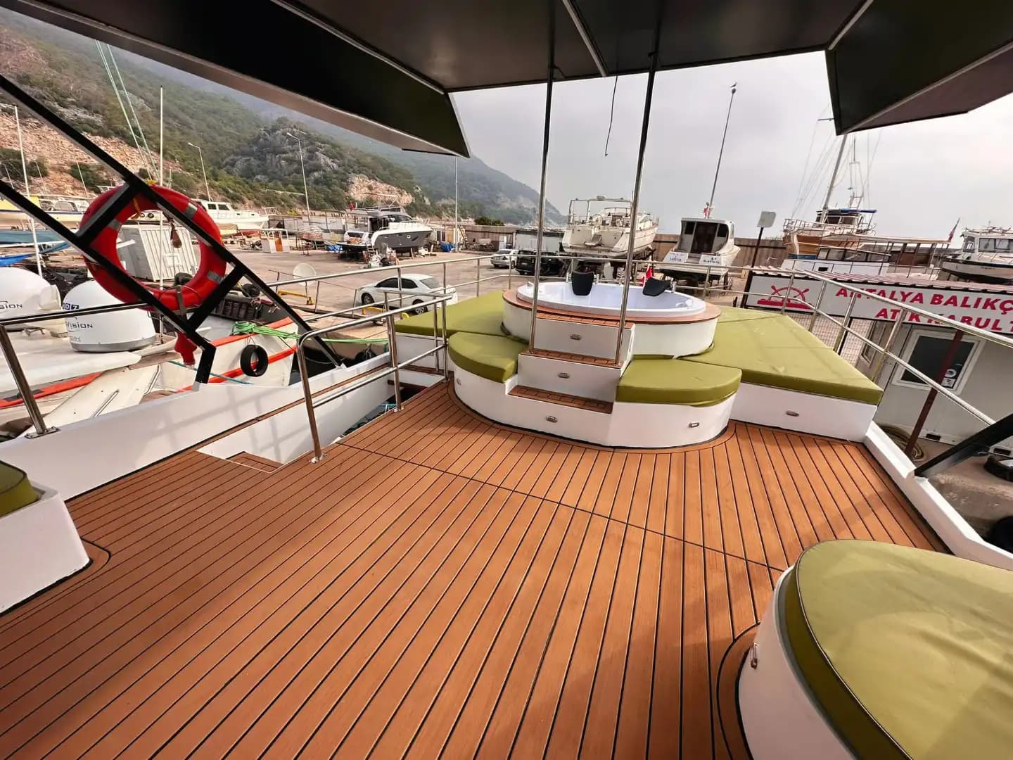 19-Meter Custom-Built Motor Yacht for Daily or Hourly Charter in Antalya 11