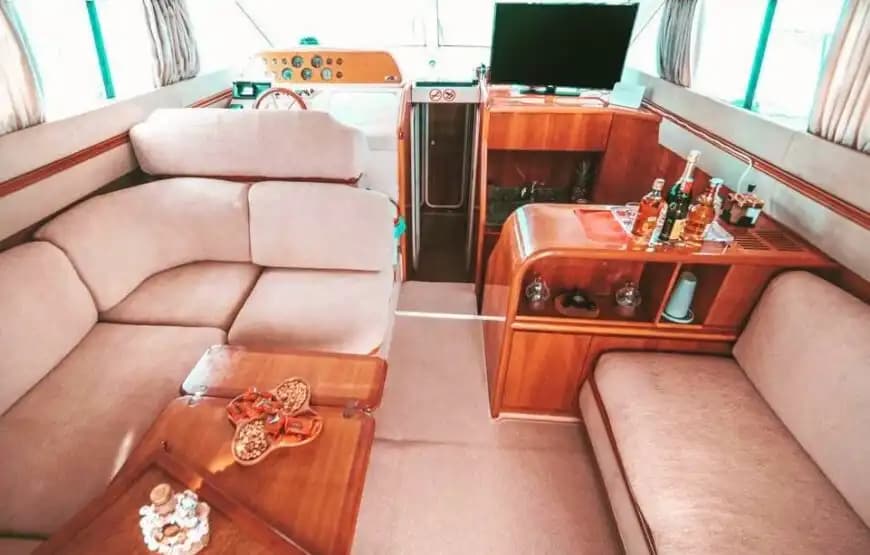 Luxus Boot Erlebnis with Azimut Komfort in Antalya: Perfekt for Cruising and Schwimmen 5