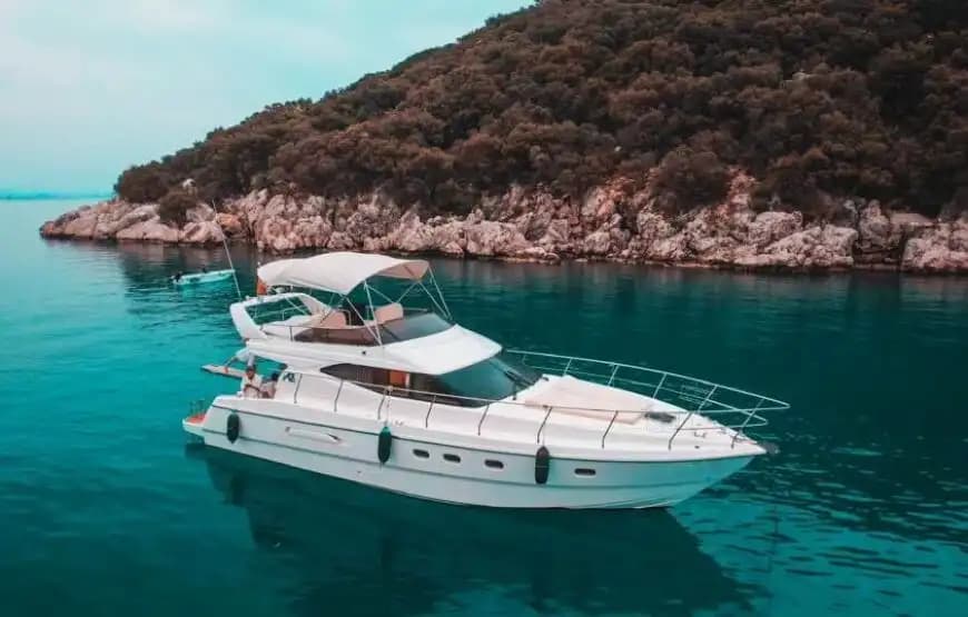 Luxe bootervaring met Azimut Comfort in Antalya: perfect voor cruisen en zwemmen - Verjaardag op een jacht
