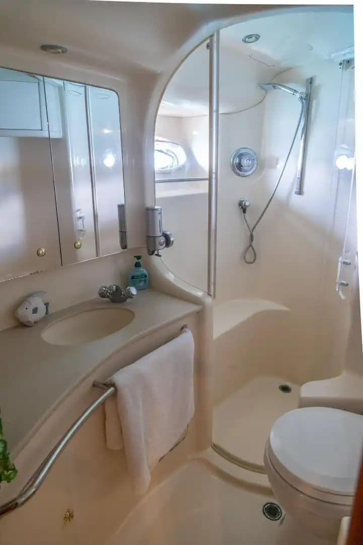 Privé motorjachtcharter Antalya | Searay 480-daagse trip en cruise bij zonsondergang 5