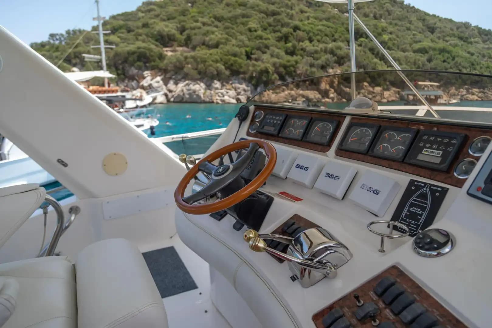 Privé motorjachtcharter Antalya | Searay 480-daagse trip en cruise bij zonsondergang 10