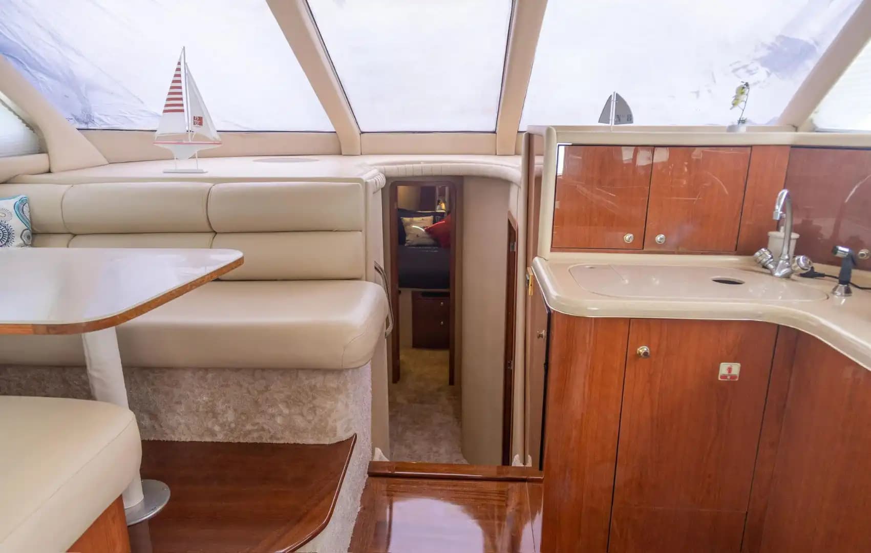 Privé motorjachtcharter Antalya | Searay 480-daagse trip en cruise bij zonsondergang 4