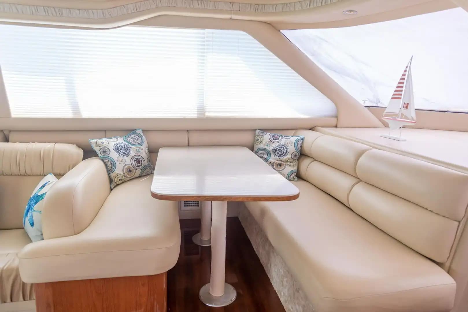 Privé motorjachtcharter Antalya | Searay 480-daagse trip en cruise bij zonsondergang 8