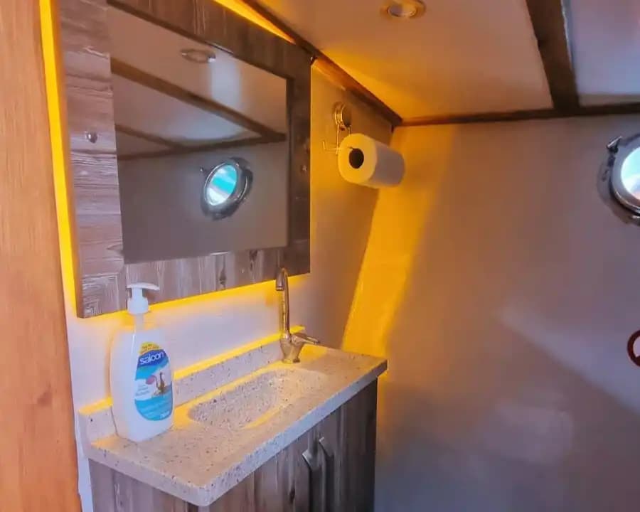 Inolvidable Crucero Azul en un Construido a Medida Boat in Antalya’s Impresionante Calas 10