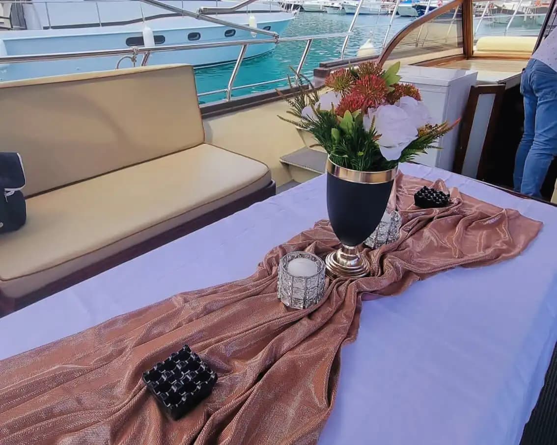 Inolvidable Crucero Azul en un Construido a Medida Boat in Antalya’s Impresionante Calas 3