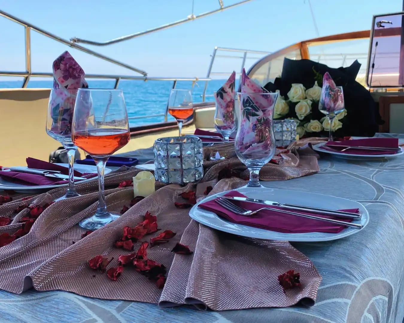 Inolvidable Crucero Azul en un Construido a Medida Boat in Antalya’s Impresionante Calas 5