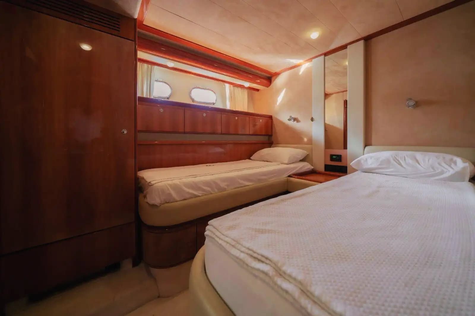Роскошные мероприятия и морской круиз на 25-метровой яхте Ferretti в Анталии 25