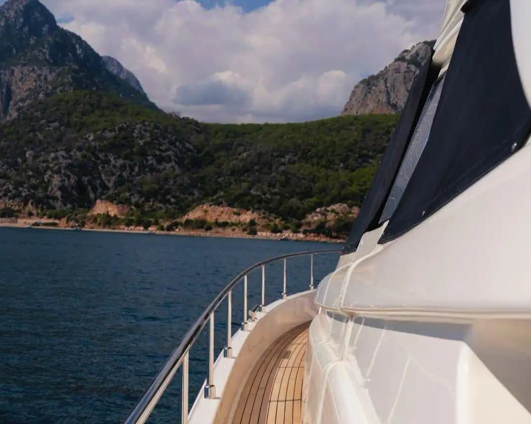 Роскошные мероприятия и морской круиз на 25-метровой яхте Ferretti в Анталии 15