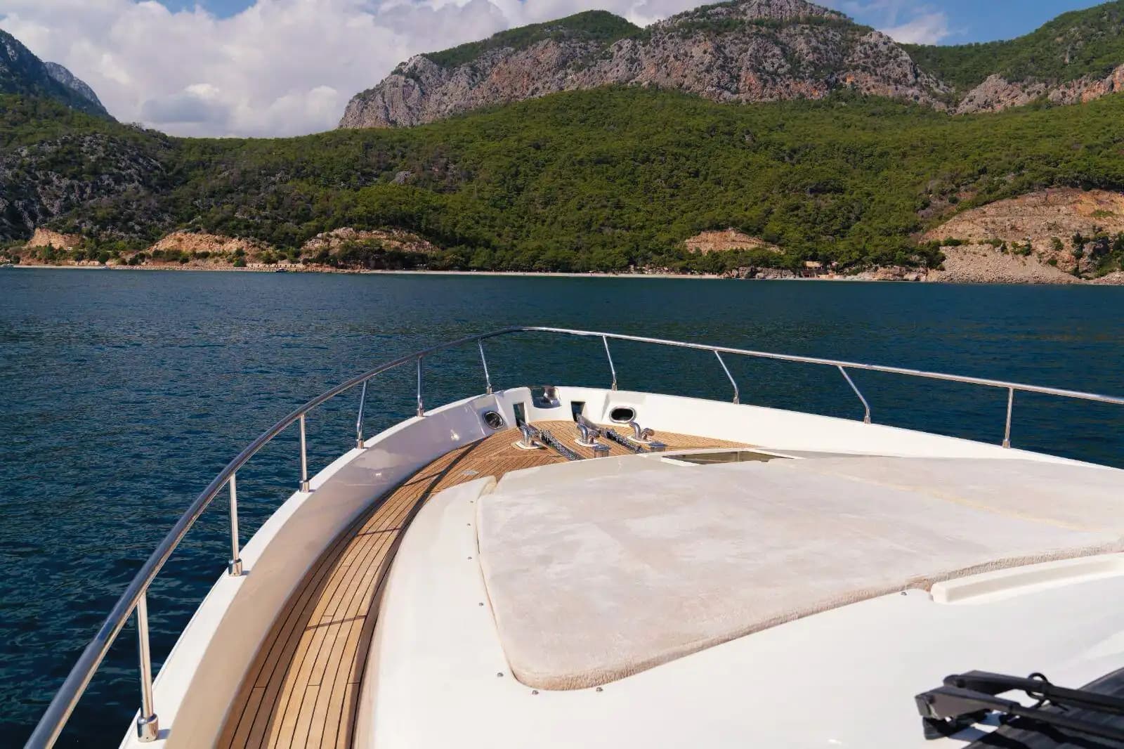 Роскошные мероприятия и морской круиз на 25-метровой яхте Ferretti в Анталии 13