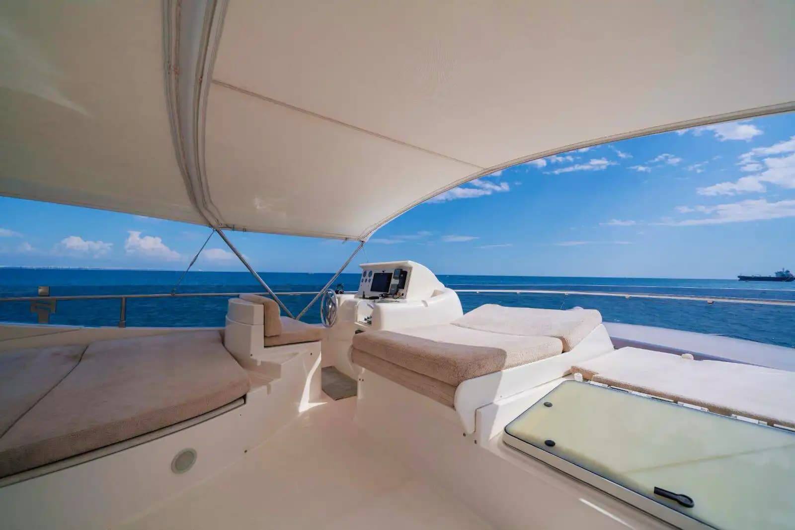 Роскошные мероприятия и морской круиз на 25-метровой яхте Ferretti в Анталии 12