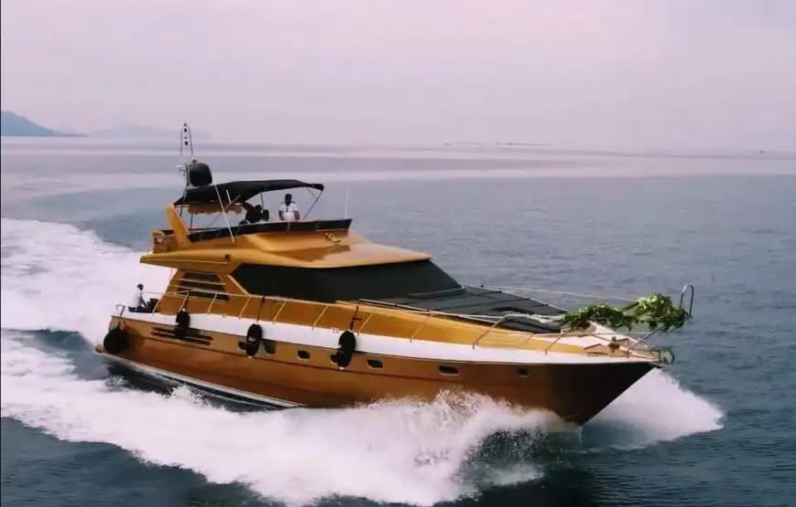 23-Meter Princess Motoryacht in Antalya: Luxus Blue Kreuzfahrt with 4 Kabinen 2