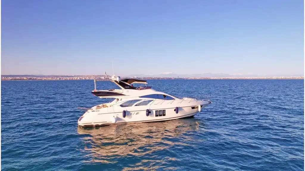 Azimut 17 Metre Lüks Yat ile  Antalya'nın Turkuaz Sularında Gezi, Yüzme ve Çok Özel Organizasyonlar
