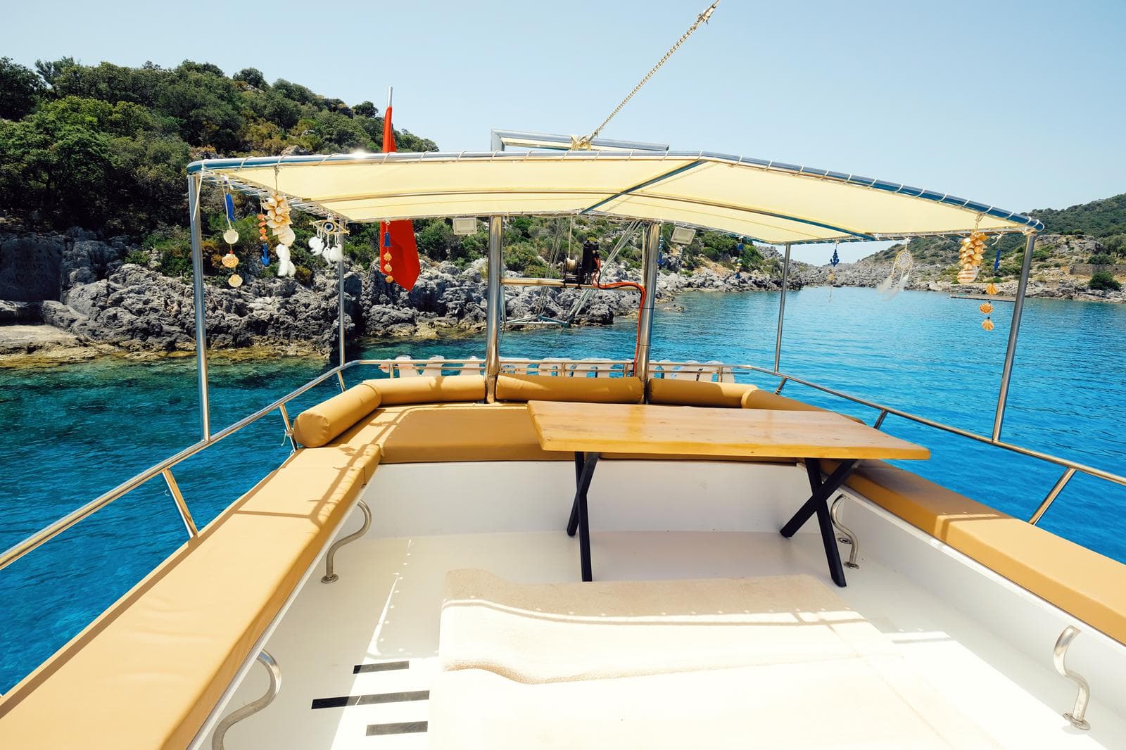Luxe Privé Bootverhuur voor een Fun-Filled Day at Sea 19