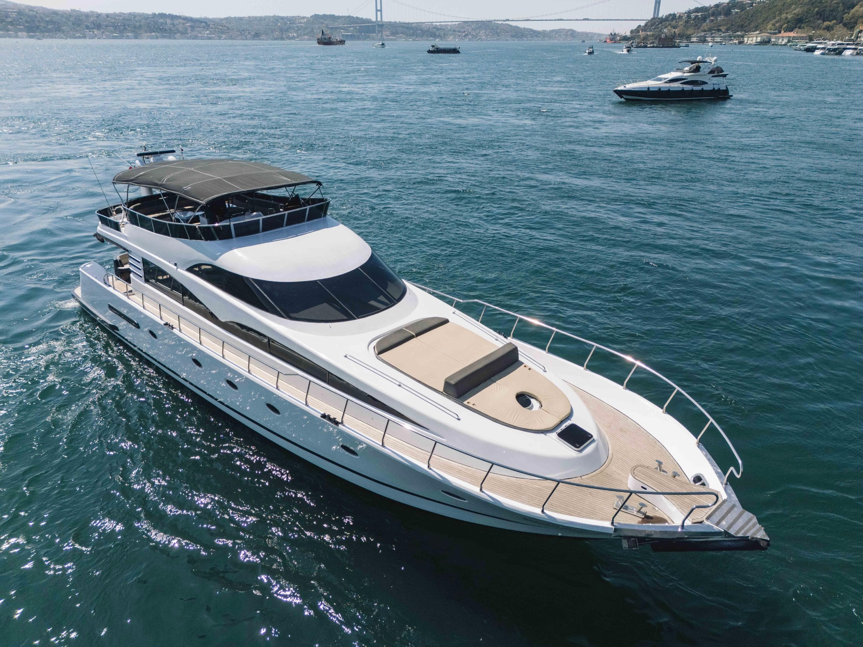 Luxury 24-Meter Motor Yacht from Arnavutköy for 40 Guests – Bosphorus & Islands Tours, Special Occasion Rentals
