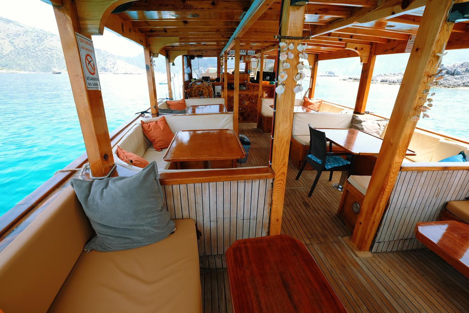 Luxe Privé Bootverhuur voor een Fun-Filled Day at Sea 11