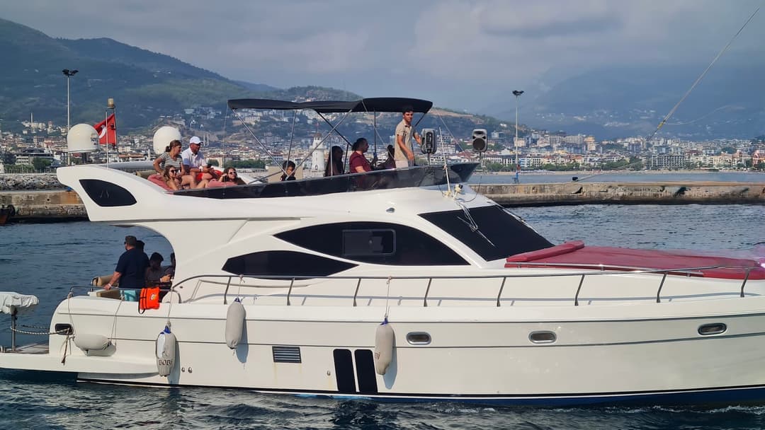 Luxury Custom-Designed Yacht para a Crucero Azul in Alanya