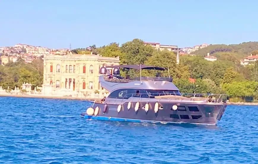 Boğaz’da Günübirlik veya Saatlik Yat Kiralama ile Keyifli Bir Kaçış