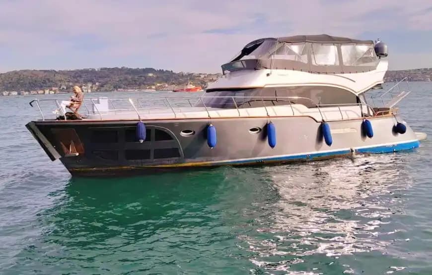 Diario or por Horas Alquiler de Yate para an Exclusivo Bosphorus Escapada - Tour por el Bósforo