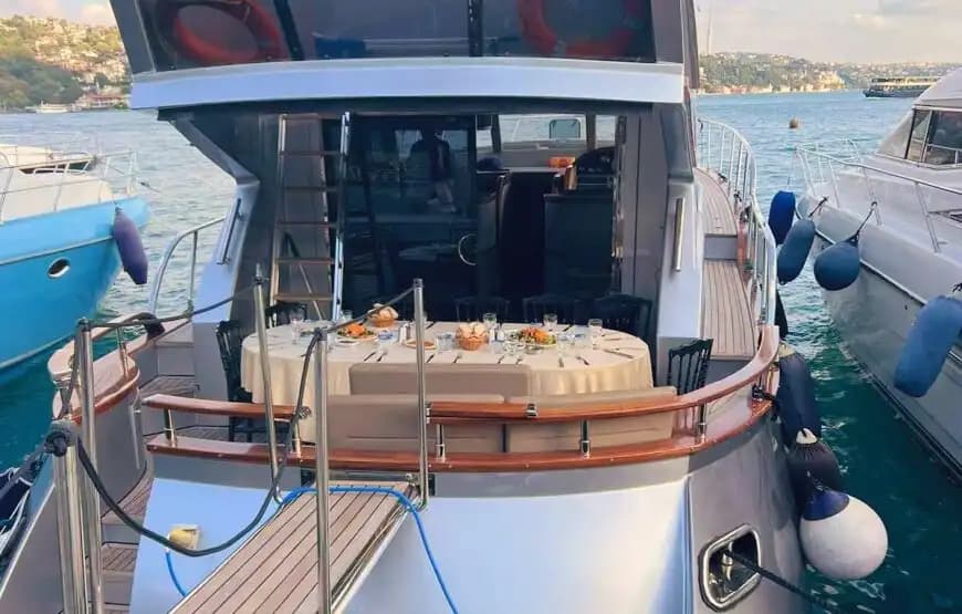 Diario or por Horas Alquiler de Yate para an Exclusivo Bosphorus Escapada 4