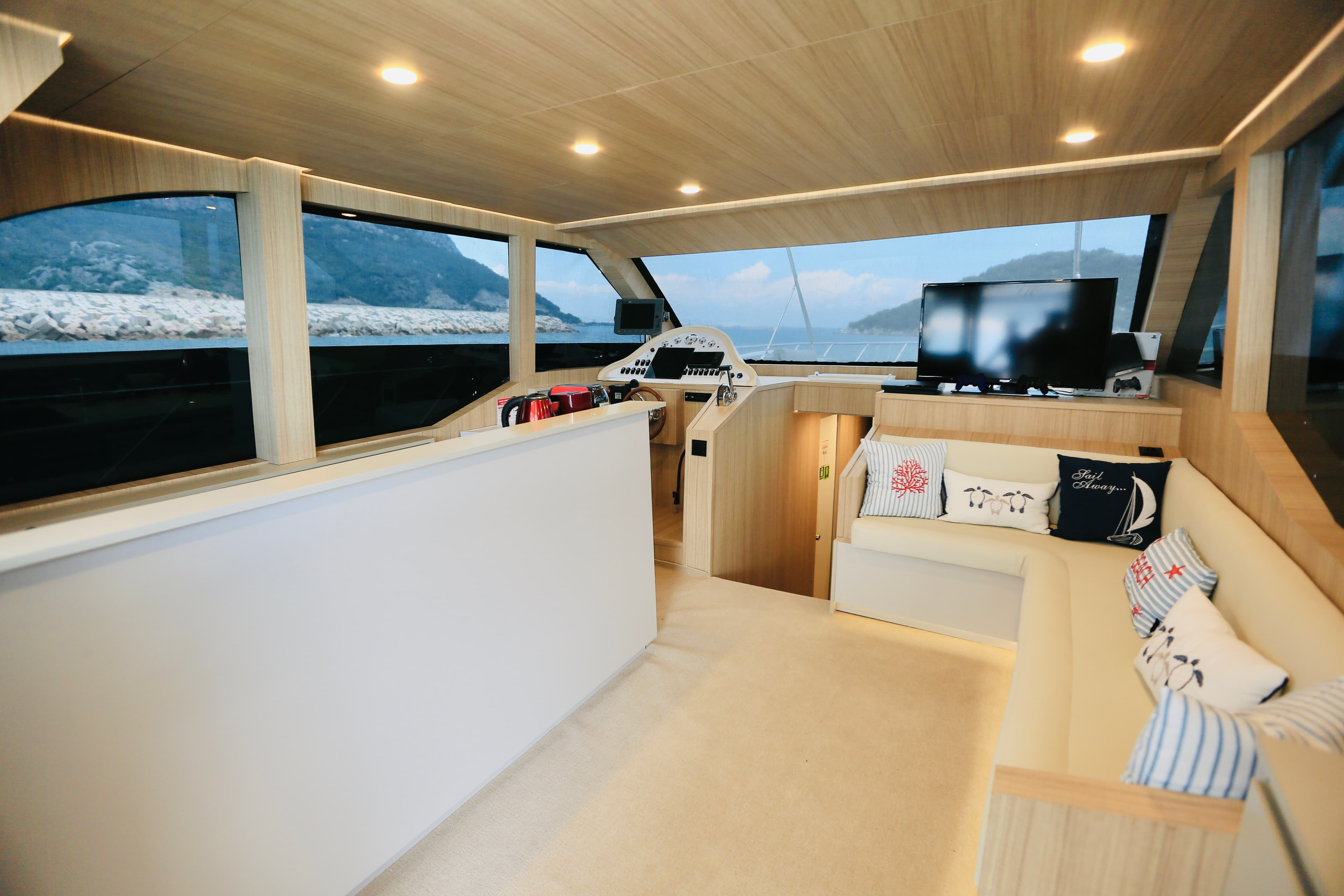 Antalya Zentrum: 18 Meter Luxus-Motoryacht für Ganztagescharter, Morgentour, Düden-Wasserfall, Sonnenuntergang & Besondere Feiern (Jahrestag, Geburtstag, Junggesellinnenabschied, Heiratsantrag) 11