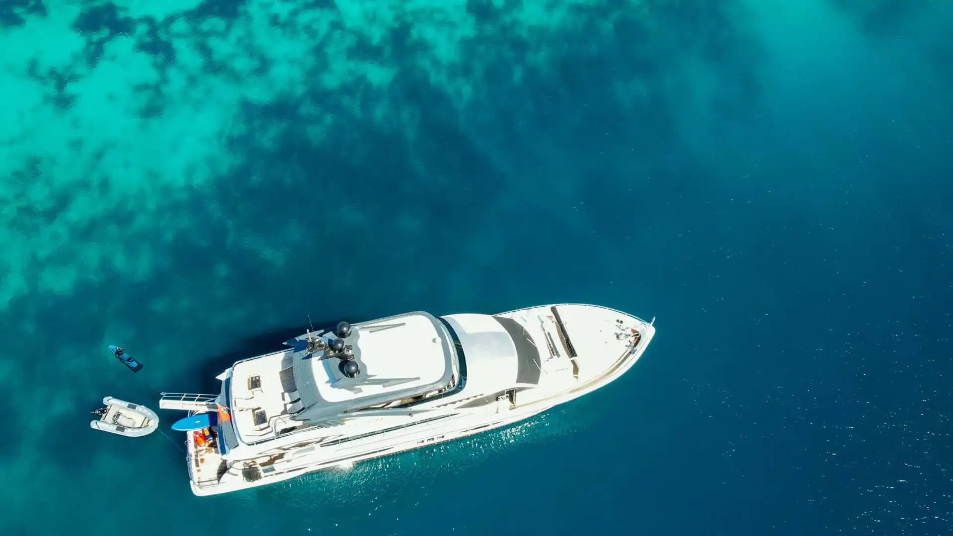 Роскошная яхта 35 м на 80 гостей для дневных круизов по Бодруму 11