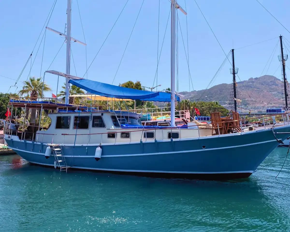 Explore the Turkish Riviera on a Privat Jacht with a 24-Personen Kapazität in Bodrum 7
