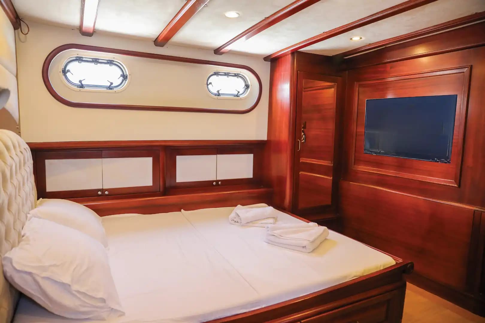 18-Meter Gulet in Bodrum: A Privat Meer Urlaub with Komfortabel Unterkunft 5