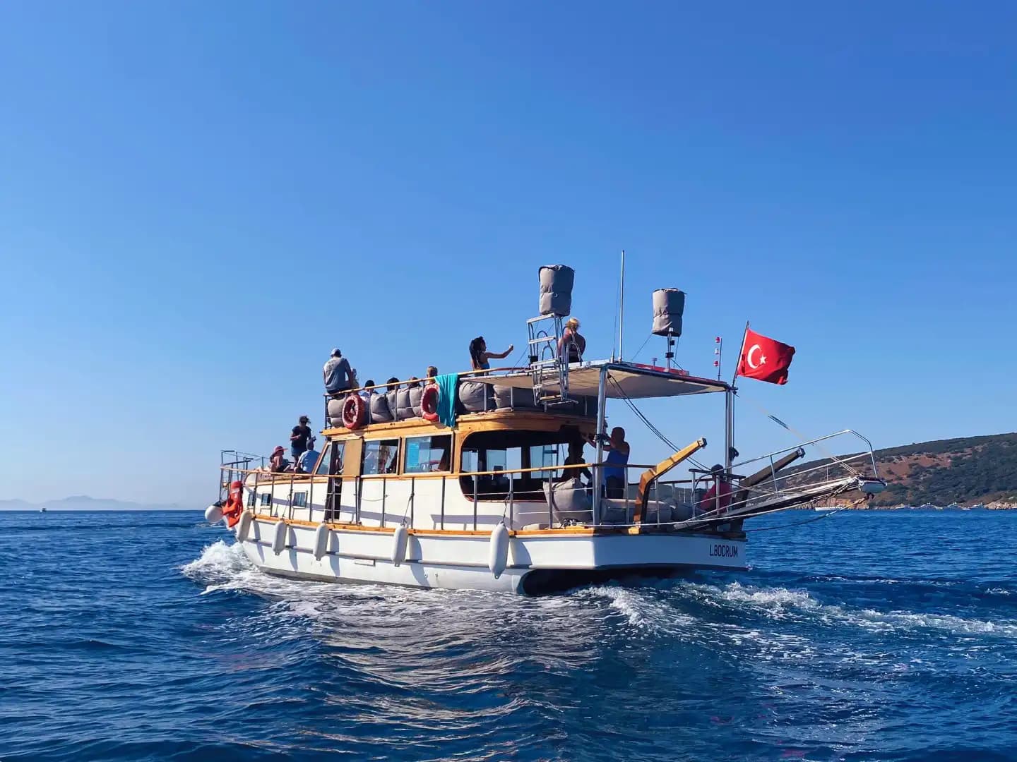 Exclusif 17-Meter, 32-Person Privé Daily Yacht Tour in Bodrum - Fête sur le bateau