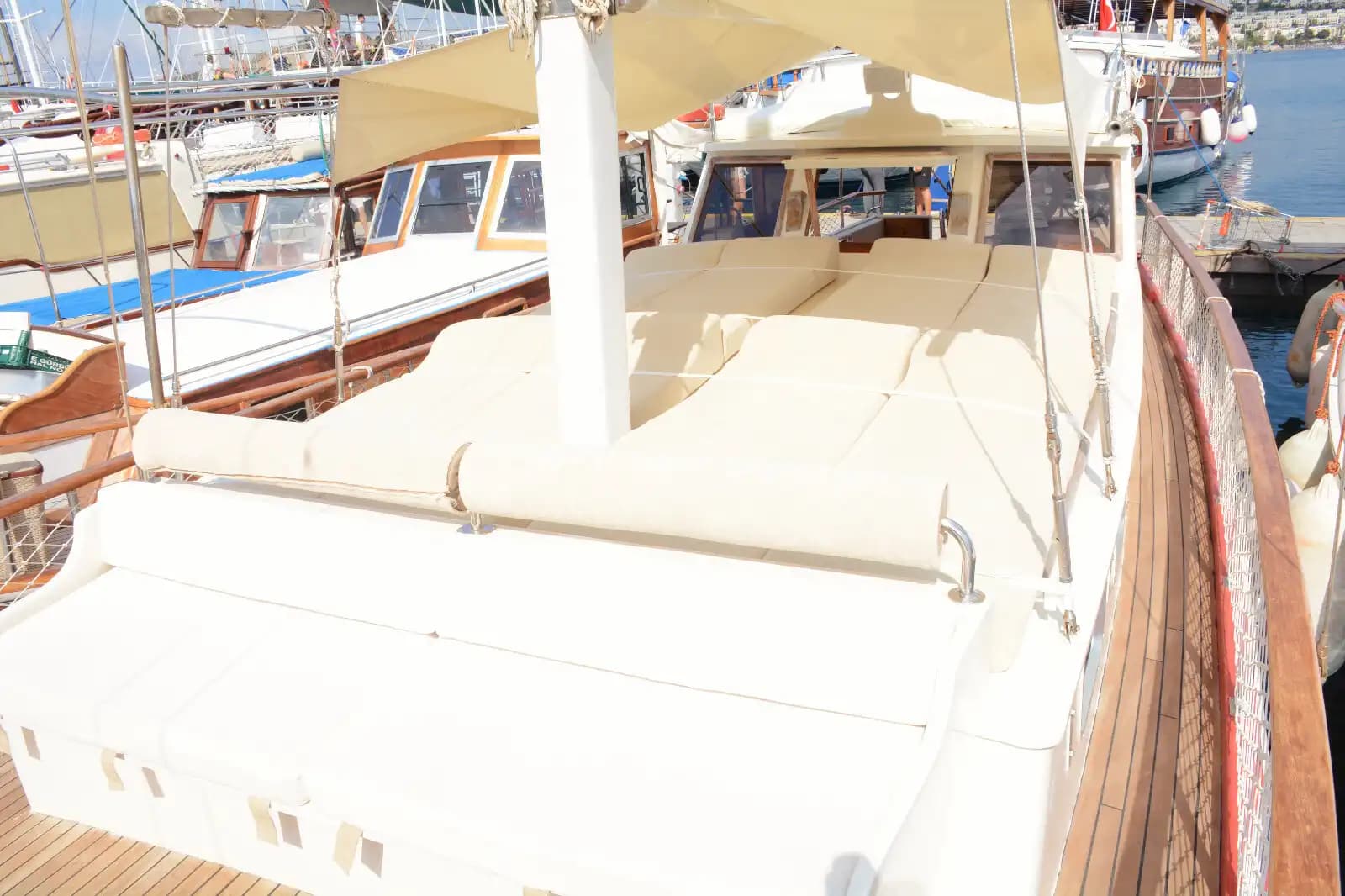 A Einzigartig Blaue Reise Erlebnis with a Maßgefertigte Boot in Bodrum – Up to 8 Gäste 13
