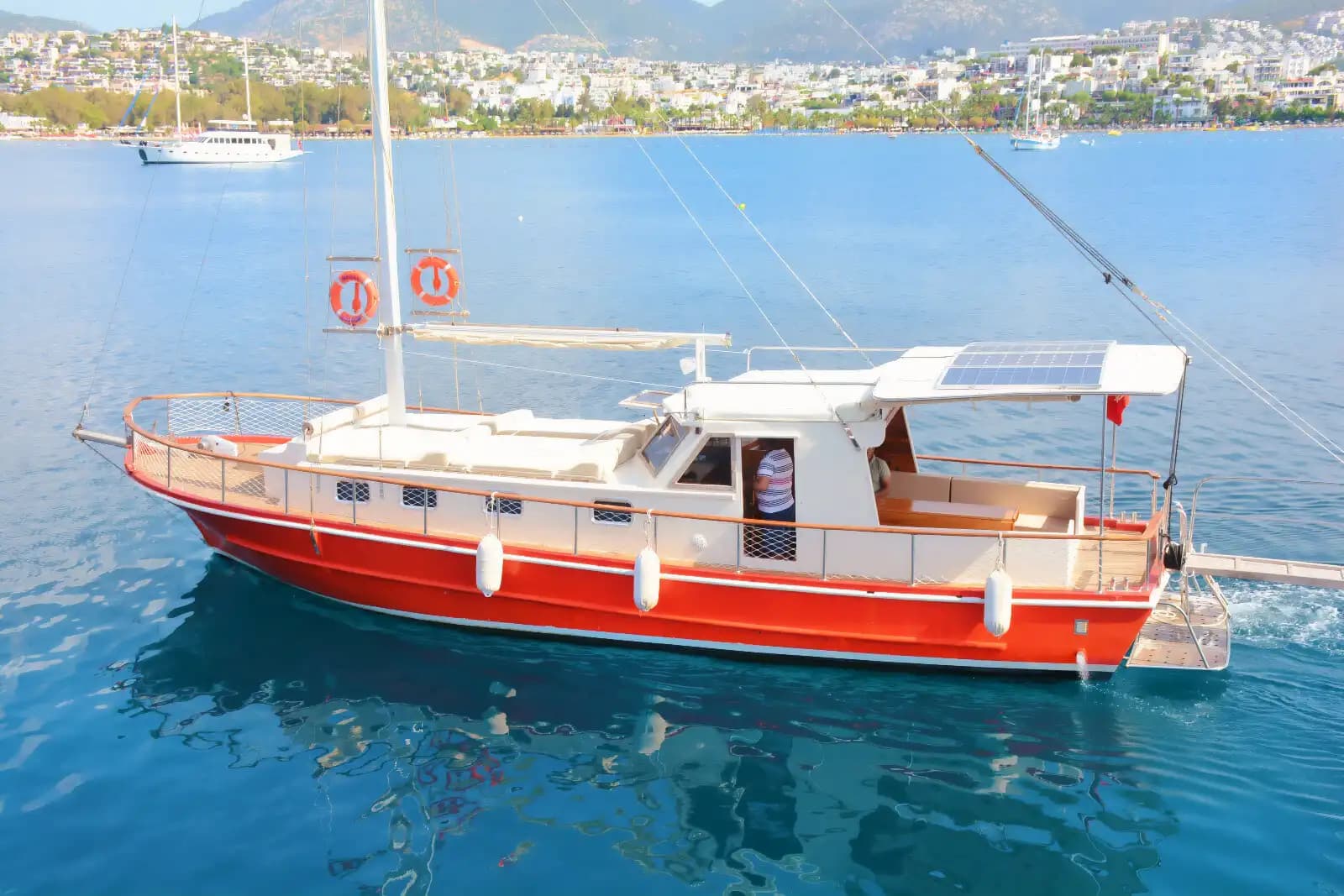 A Einzigartig Blaue Reise Erlebnis with a Maßgefertigte Boot in Bodrum – Up to 8 Gäste 2