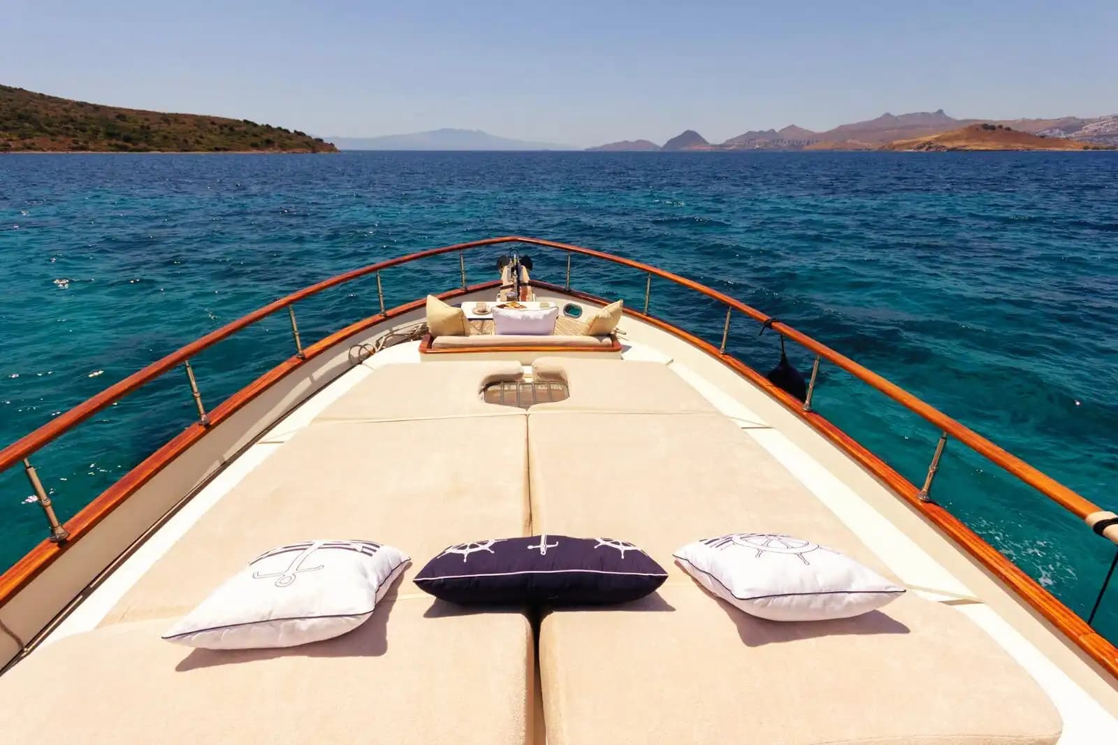 Nuitée or Daily Gulet Experience in Bodrum’s Stunning Blue Waters 8