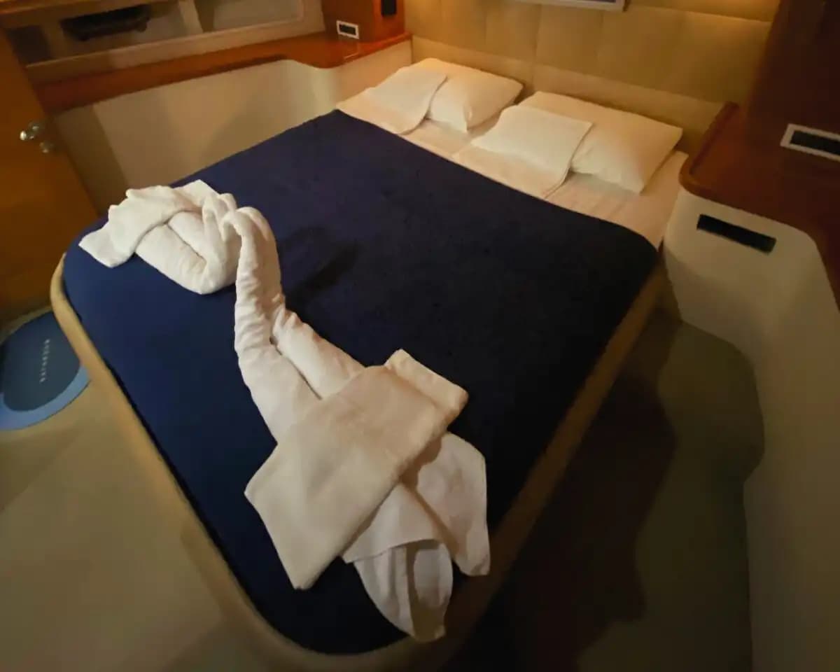 Ontdek de Turkse Rivièra vanuit Bebek met Azimut Motoryacht 8