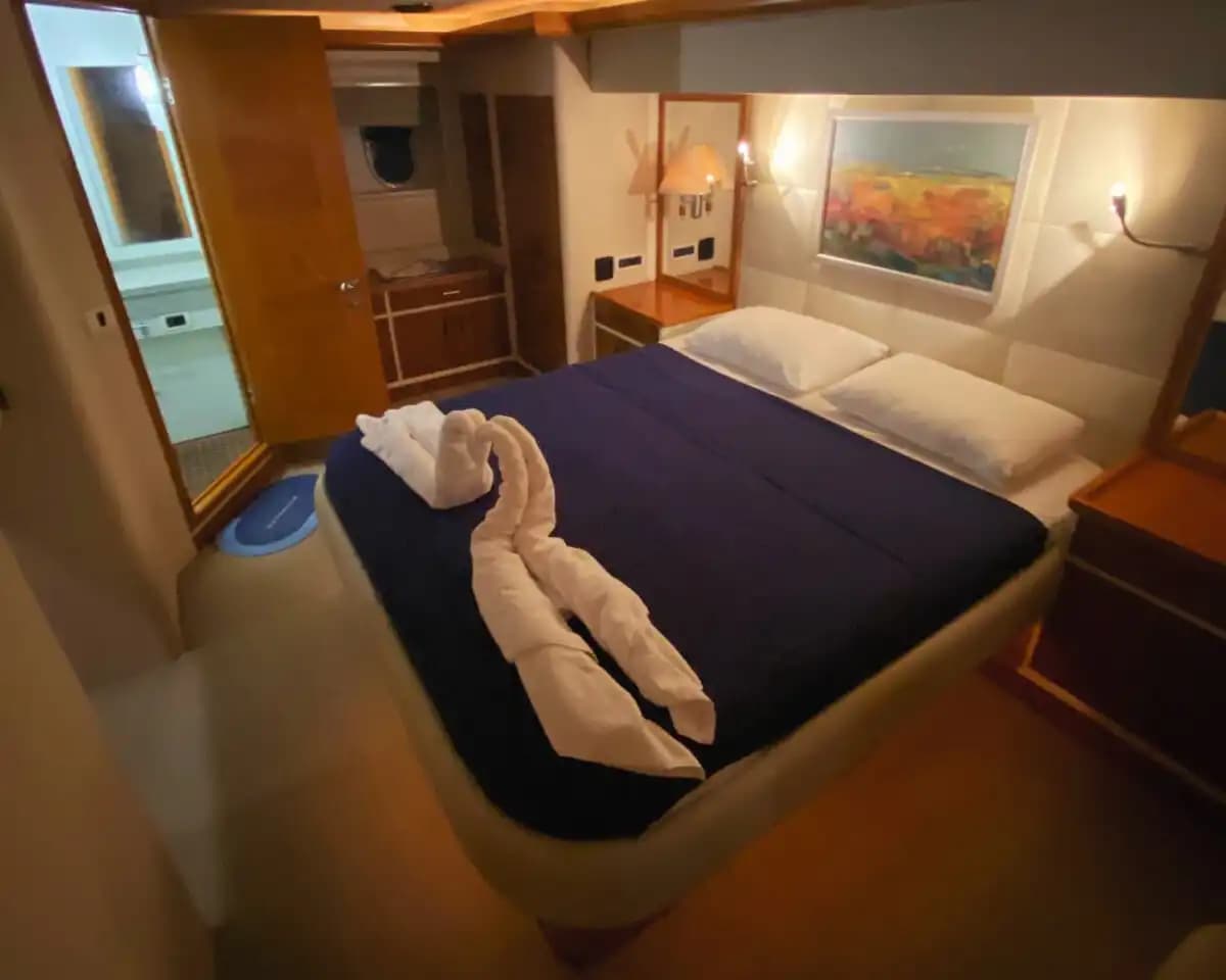 Ontdek de Turkse Rivièra vanuit Bebek met Azimut Motoryacht 7