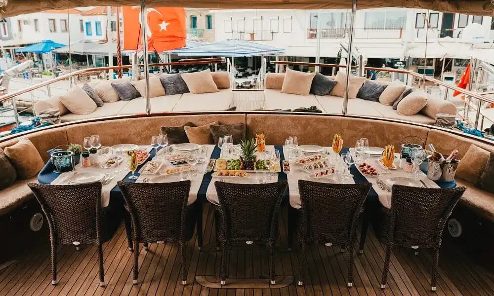Bodrum’un Turkuaz Sularında 47 Metrelik Eşsiz Lüks Gulet