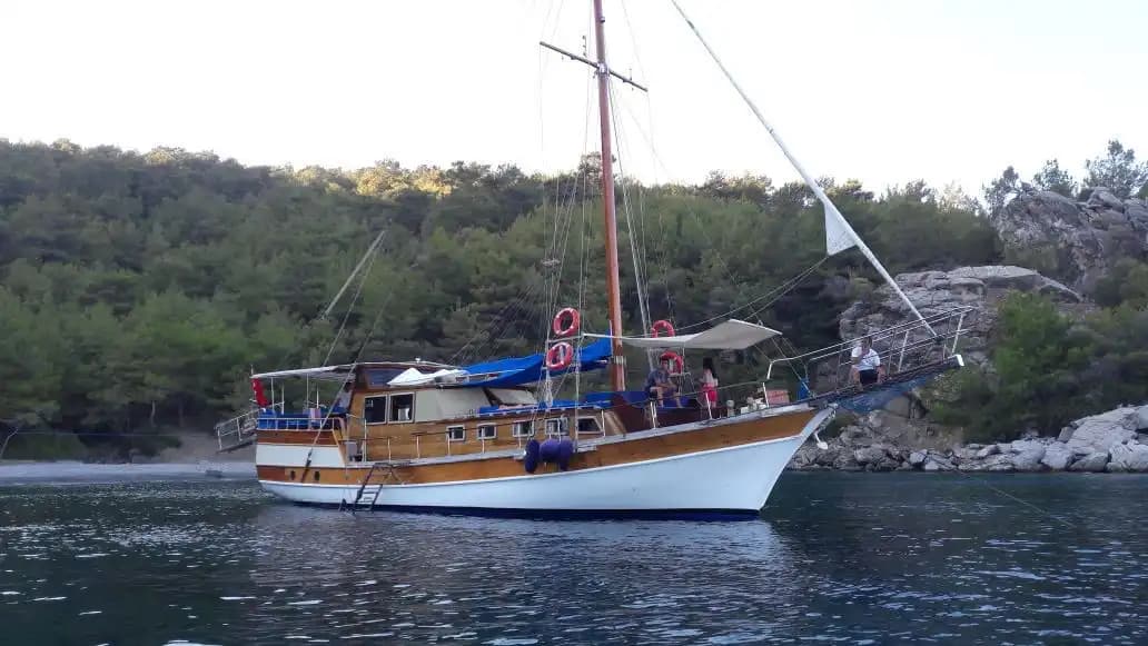 Helle Gulet in Gökova, 4 Kabinen, 8 Personen - Party auf dem Boot