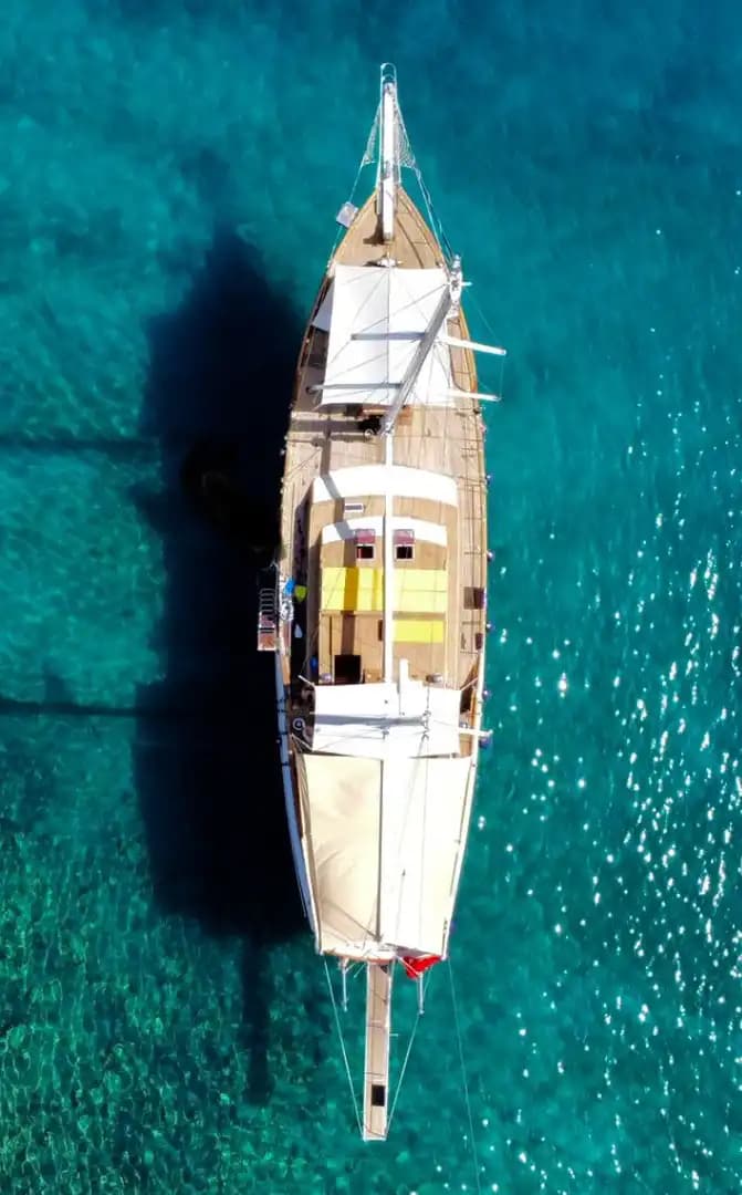 Charming 3-cabines Gulet for 6 Guests with Nuitée Croisières in Bodrum 10