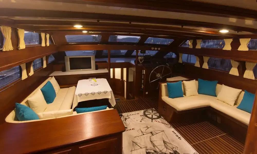 Charming 3-cabines Gulet for 6 Guests with Nuitée Croisières in Bodrum 16