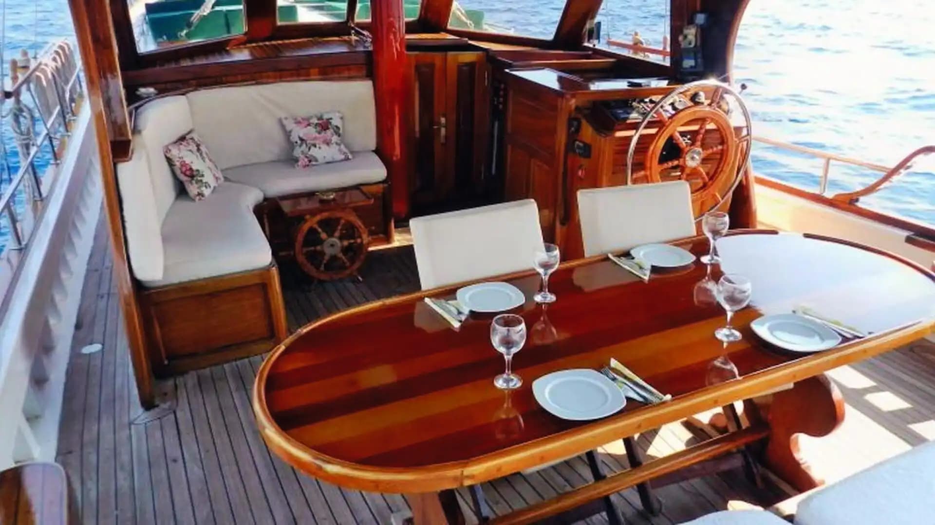 3-Cabin Gulet in Bodrum – Ideal for Overnight Stays and Blue Cruises 11