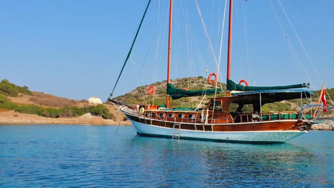 Bodrum'da konaklamalı Tatiller İçin İdeal 3 Kabinli Gulet