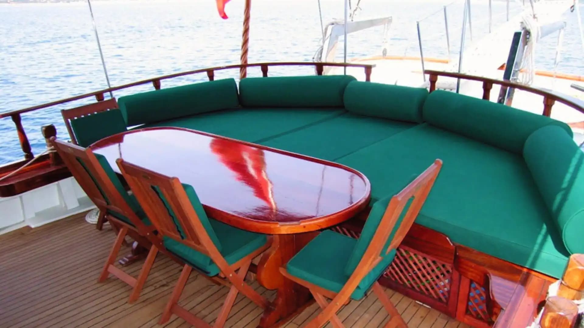 3-Cabin Gulet in Bodrum – Ideal for Overnight Stays and Blue Cruises 9