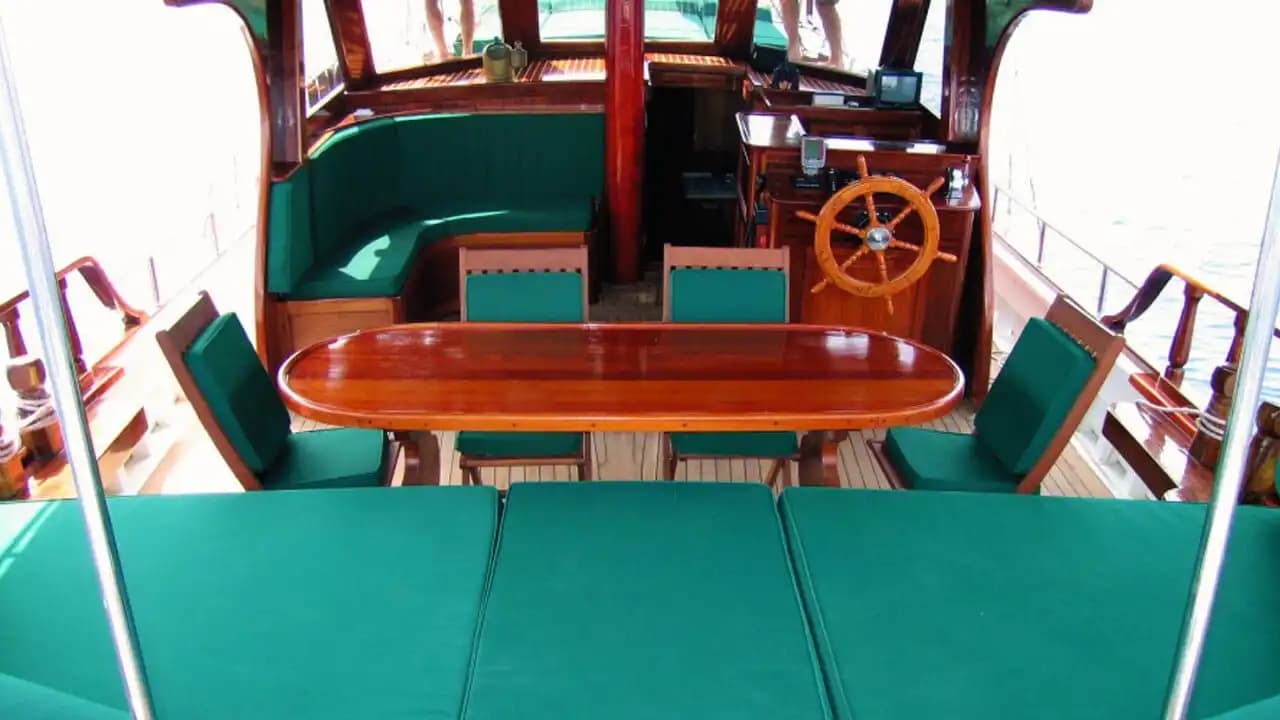 3-Cabin Gulet in Bodrum – Ideal for Overnight Stays and Blue Cruises 10