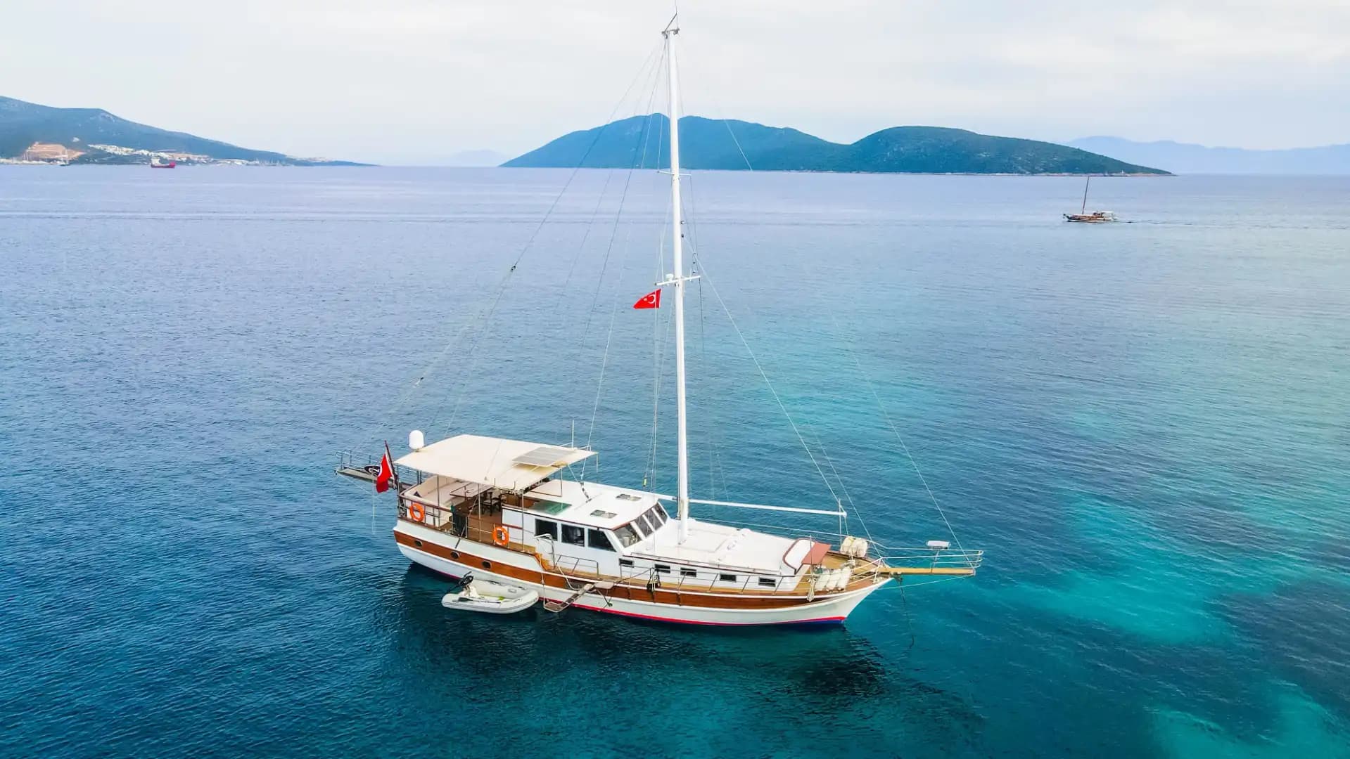 Unvergesslich Blue Kreuzfahrt on a Komfortabel 18-Meter Gulet in Bodrum’s Atemberaubend Buchten - Party auf dem Boot