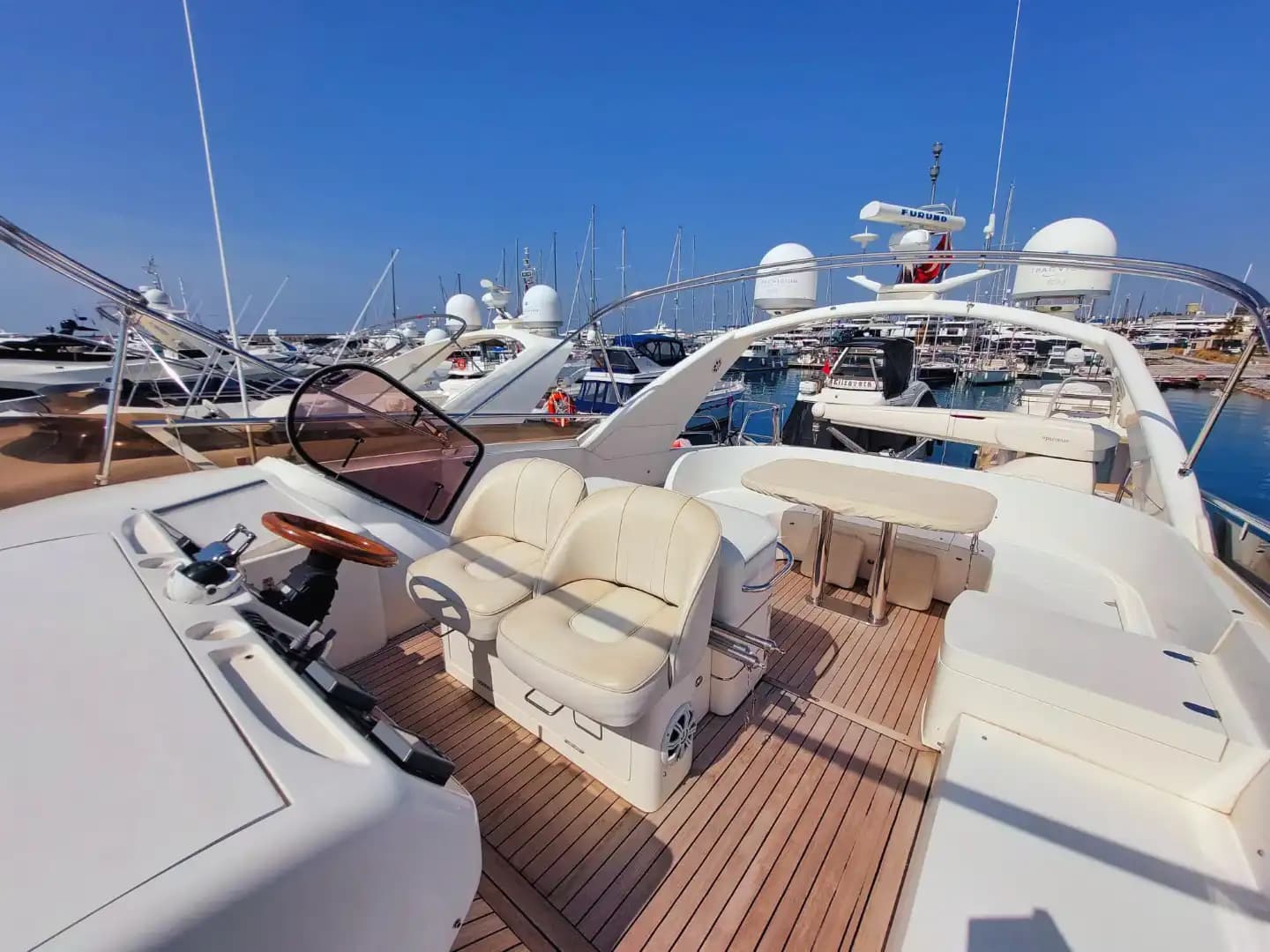Elegante y Moderno Princess Yate a Motor para Special Events in Bodrum 12