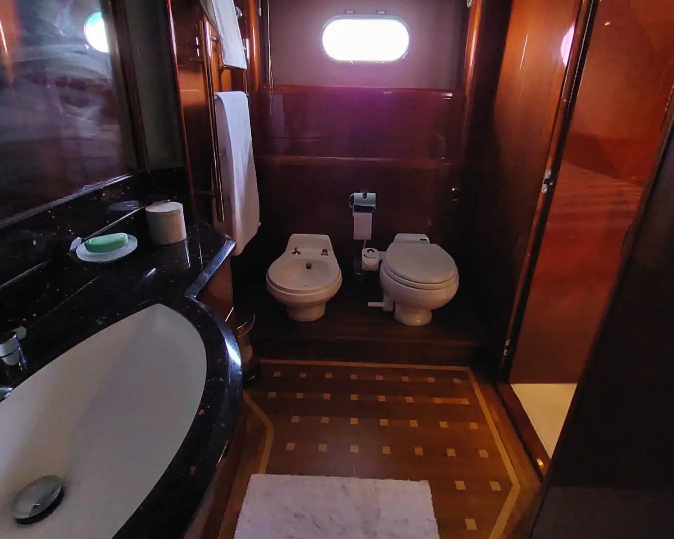 Elegante y Moderno Princess Yate a Motor para Special Events in Bodrum 23