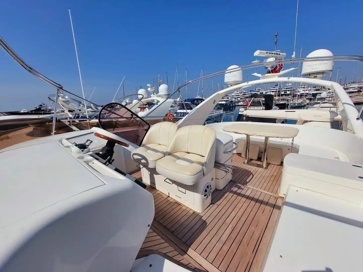 Elegante y Moderno Princess Yate a Motor para Special Events in Bodrum 13