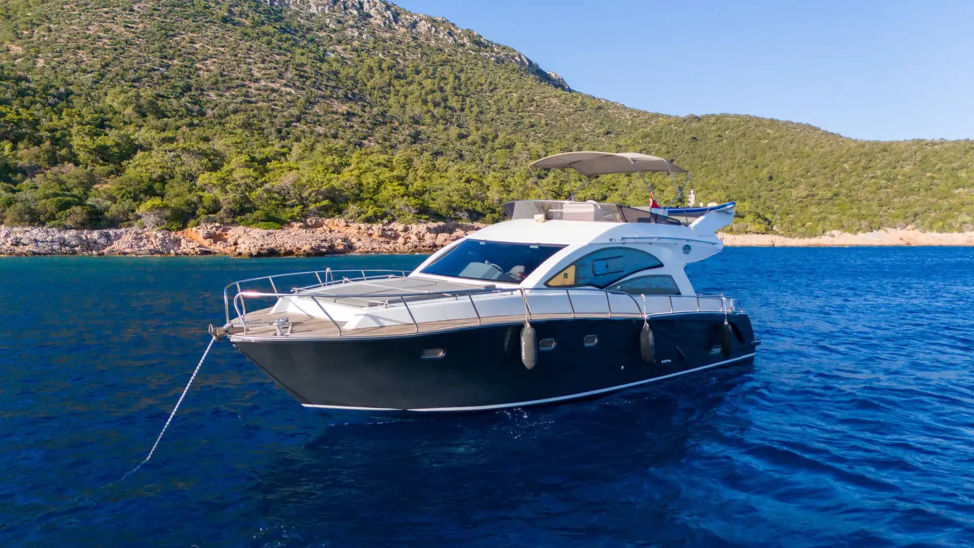 Luxury Comfort and an Unparalleled Voyage bleu Experience with a Princess Motoryacht in Bodrum 6